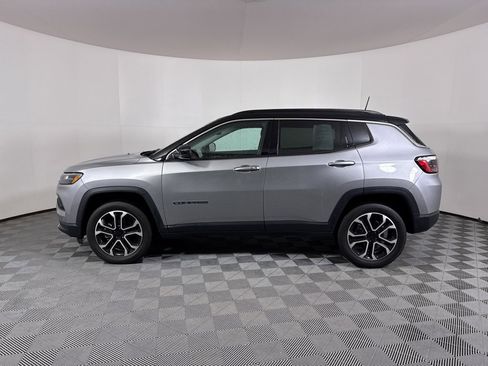 Used 2022 Jeep Compass Limited image 13