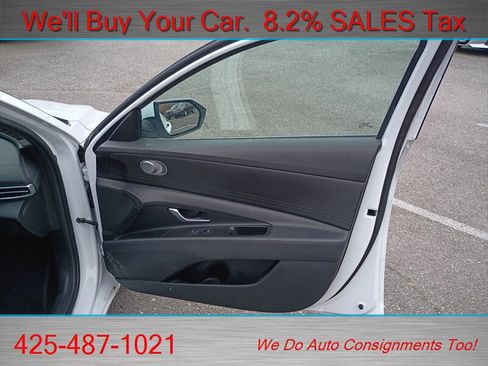 Used 2022 Hyundai Elantra SE FWD image 11