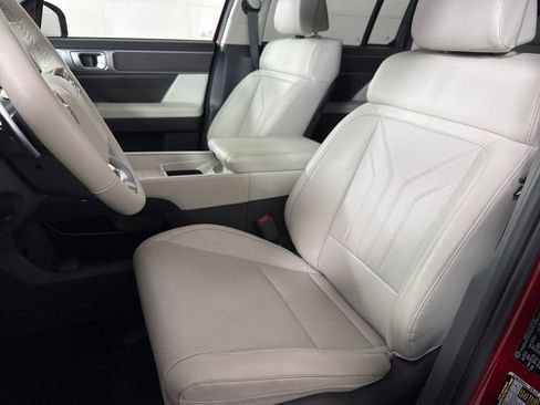 Used 2025 Hyundai Santa Fe SEL image 14