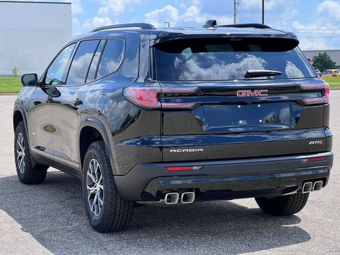 New 2026 GMC Acadia AT4 w/ Luxury Package AWD/4WD image 10
