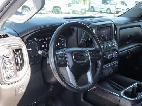 Used 2022 GMC Sierra 2500 Denali w/ Denali Ultimate Package AWD/4WD image 25