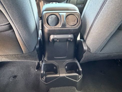 Used 2024 Jeep Wrangler Unlimited Sport AWD/4WD image 32