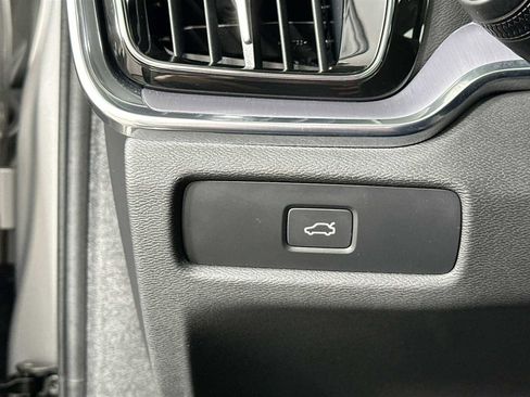 Used 2025 Volvo S60 B5 Core image 10