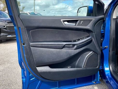 Used 2018 Ford Edge SEL image 17