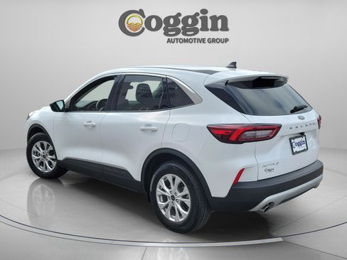 Certified 2024 Ford Escape Active image 2