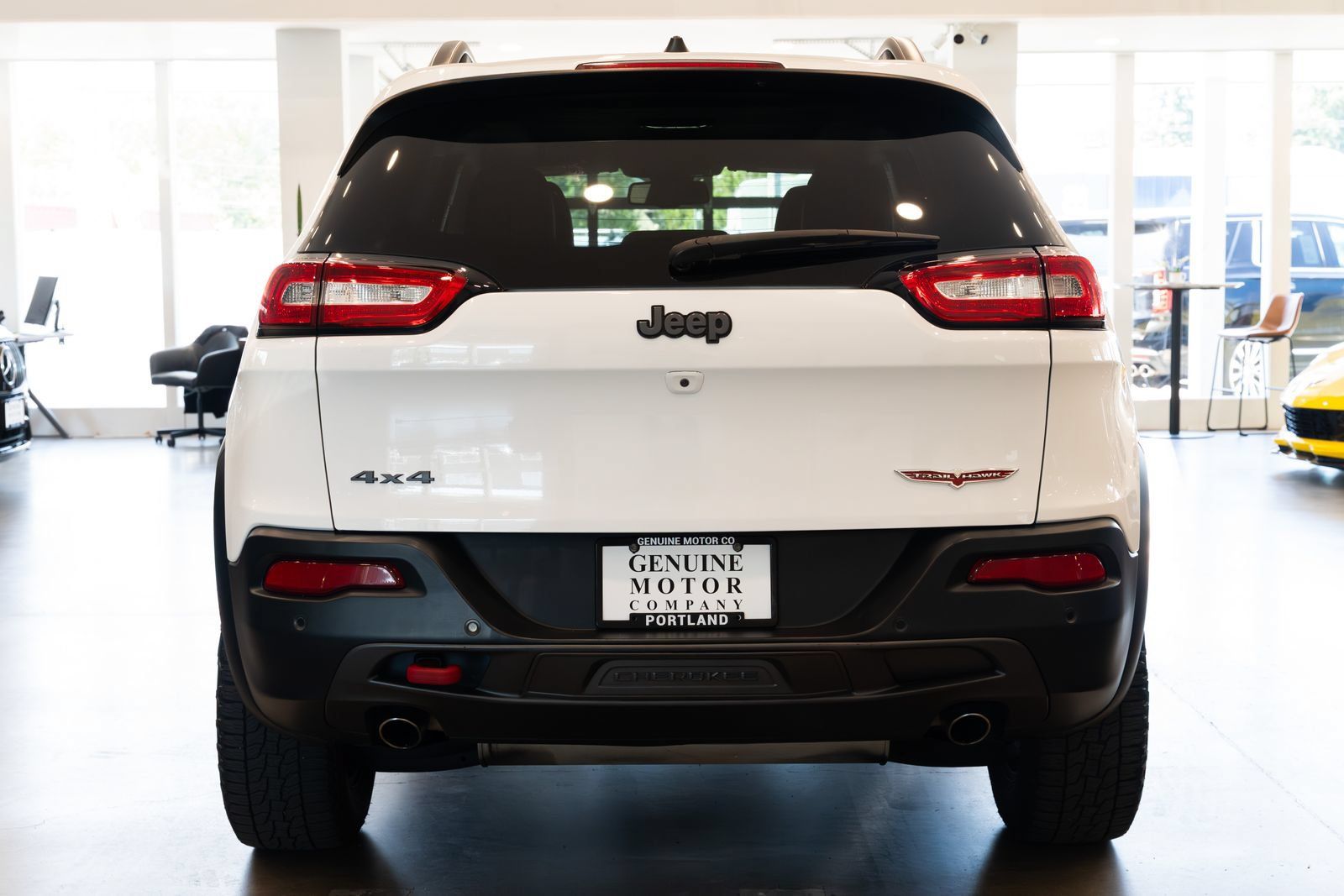 Used 2018 Jeep Cherokee Trailhawk w/ Comfort/Convenience Group AWD/4WD image 5