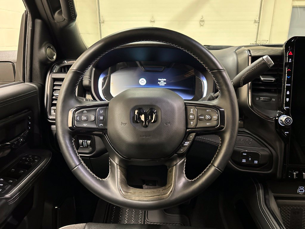 Used 2025 RAM 3500 Limited AWD/4WD image 19