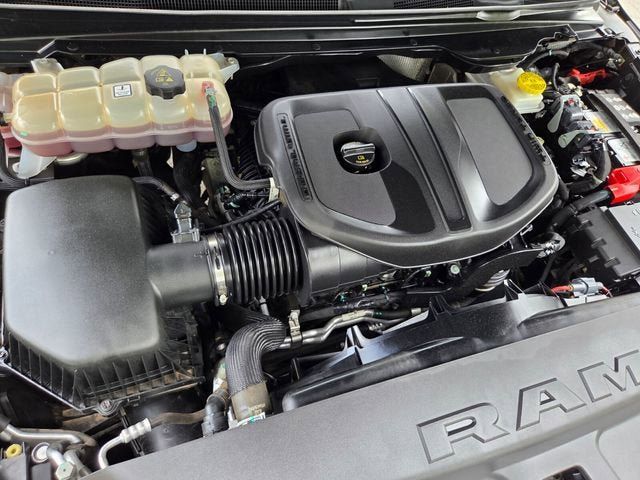 Used 2025 RAM 1500 Big Horn AWD/4WD image 22