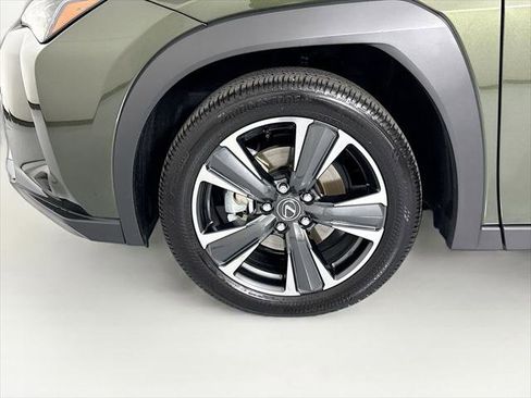 Certified 2025 Lexus UX 300h FWD w/ Accessory Package (Z2) image 30