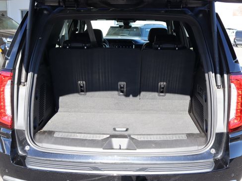 Used 2021 GMC Yukon Denali w/ Denali Premium Package image 35
