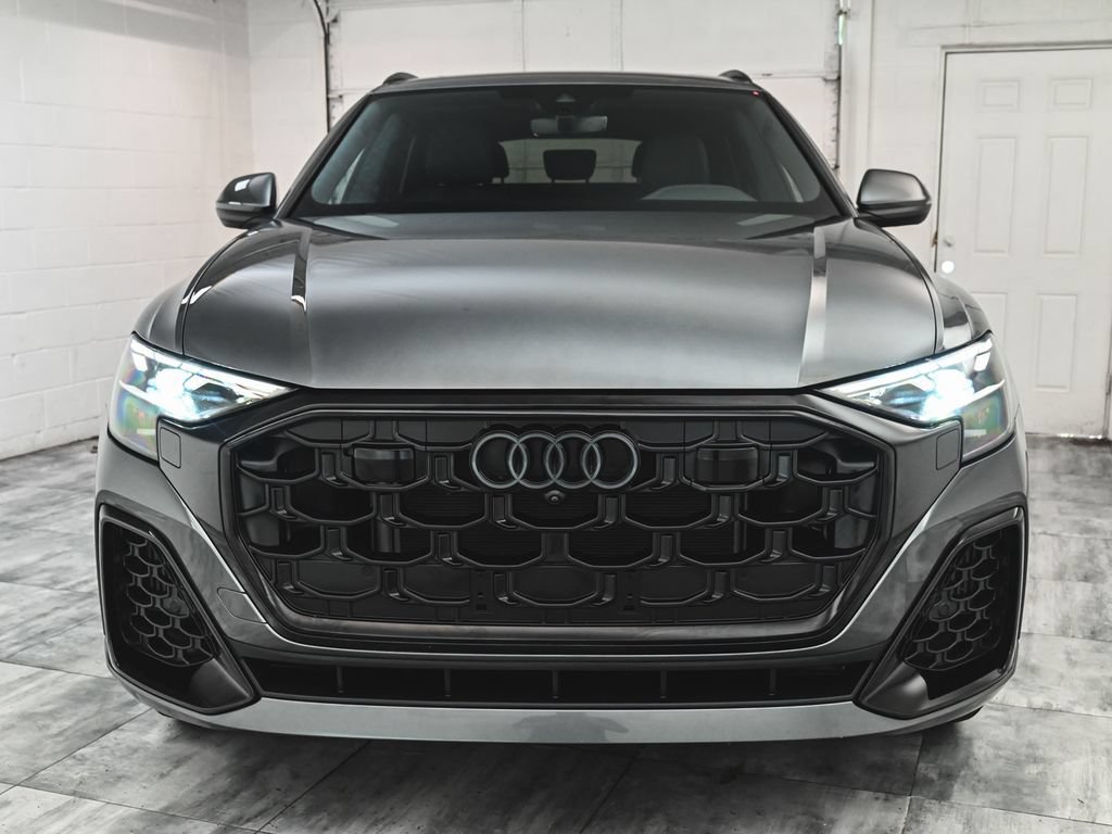 Used 2025 Audi Q8 Premium Plus w/ Premium Plus Package AWD/4WD image 2