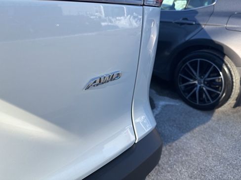 Certified 2022 Toyota Corolla Cross L image 34