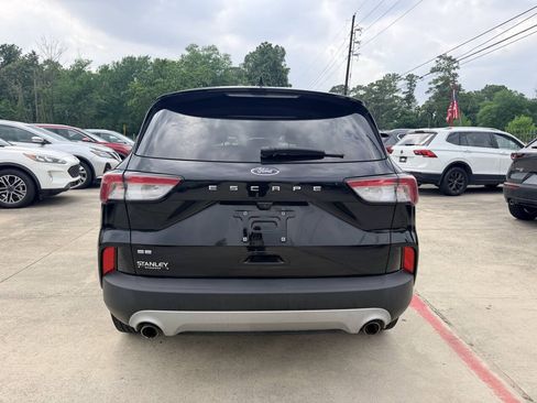 Used 2021 Ford Escape SE FWD image 6