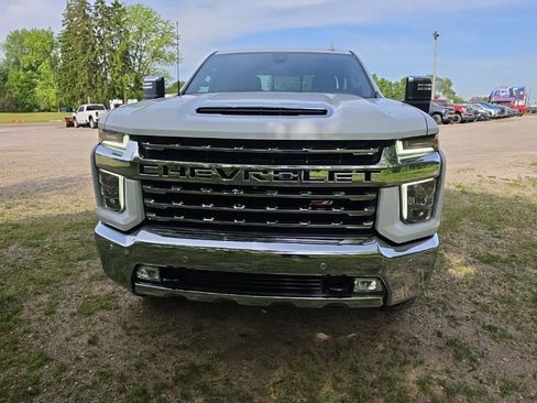 Used 2022 Chevrolet Silverado 2500 LTZ w/ LTZ Premium Package AWD/4WD image 3