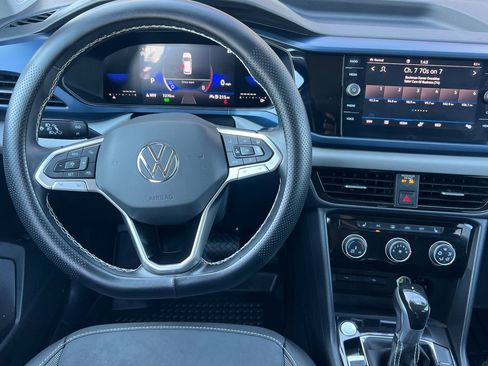 Used 2023 Volkswagen Taos SE image 11