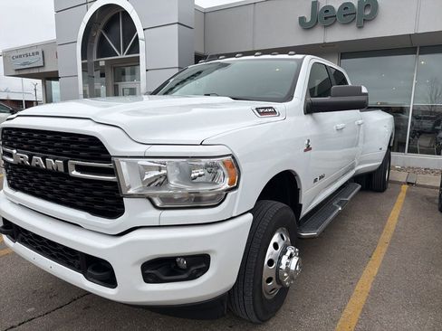 Used 2022 RAM 3500 Big Horn w/ Level A Equipment Group image 22