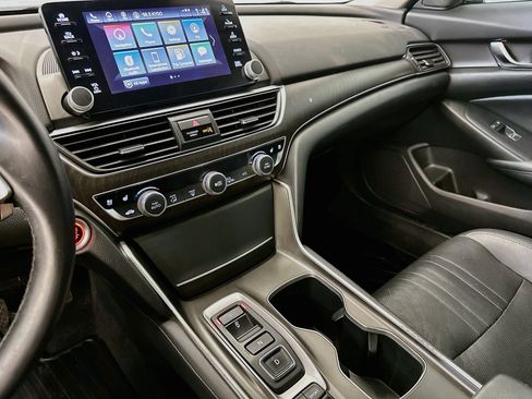 Used 2019 Honda Accord Touring image 26