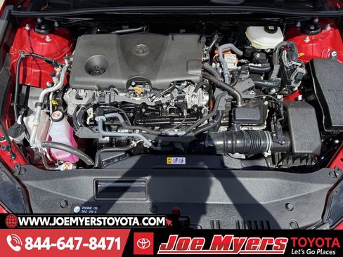 Used 2025 Toyota Camry SE image 31
