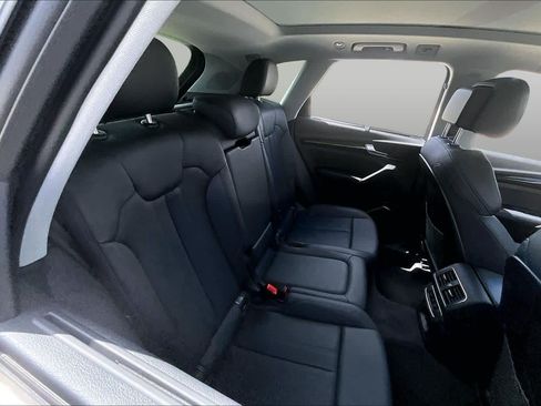 Used 2018 Audi Q5 2.0T Premium Plus w/ Premium Plus Package AWD/4WD image 18