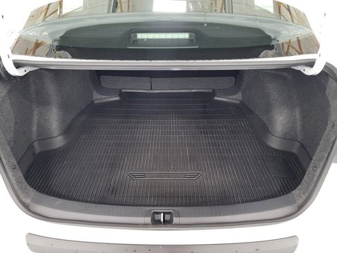 Certified 2025 Toyota Corolla SE w/ SE Premium Package FWD image 28