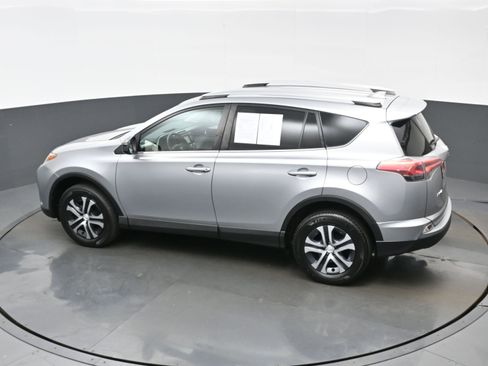 Used 2016 Toyota RAV4 LE AWD/4WD image 33