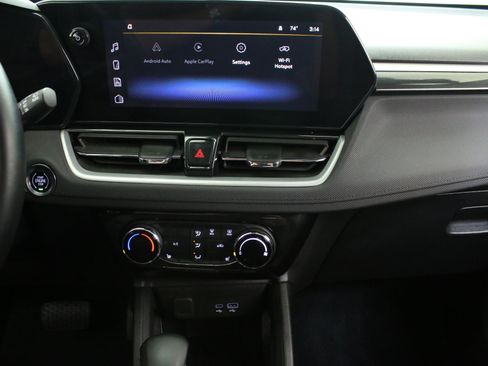 Certified 2025 Chevrolet TrailBlazer LT w/ LT Cold Weather Package FWD image 17