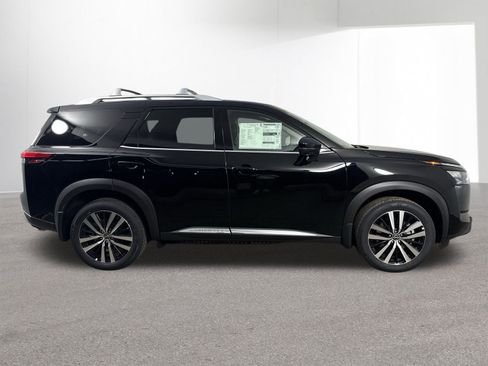 New 2025 Nissan Pathfinder Platinum image 35