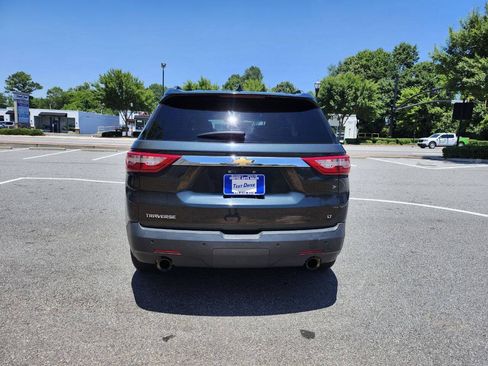 Used 2019 Chevrolet Traverse LT FWD image 15