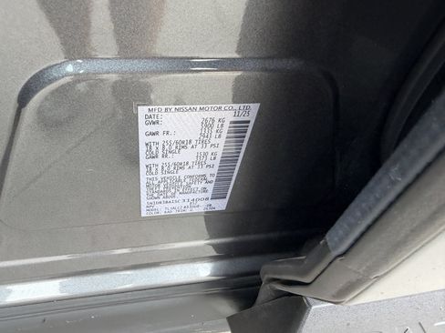 Used 2025 Nissan Pathfinder SV FWD image 42