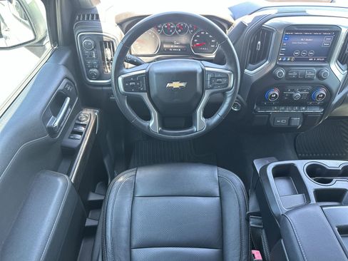 Used 2022 Chevrolet Silverado 1500 LT w/ Bed Protection Package AWD/4WD image 17