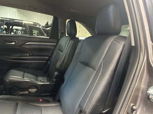 Used 2019 Toyota Highlander Limited w/ Protection Package #3 AWD/4WD image 25