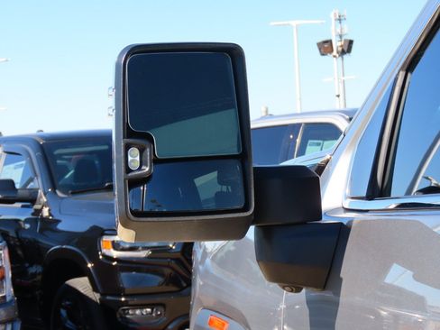 Used 2025 GMC Sierra 3500 Denali w/ Denali Reserve Package image 18