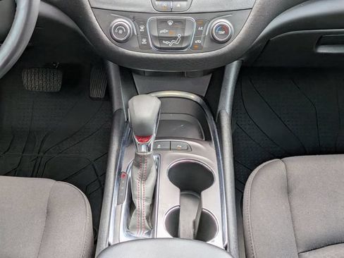 Used 2021 Chevrolet Malibu RS FWD image 17