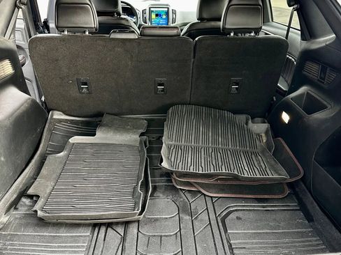 Used 2022 Ford Edge ST-Line image 15