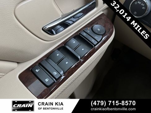 Used 2014 Cadillac Escalade Premium image 11