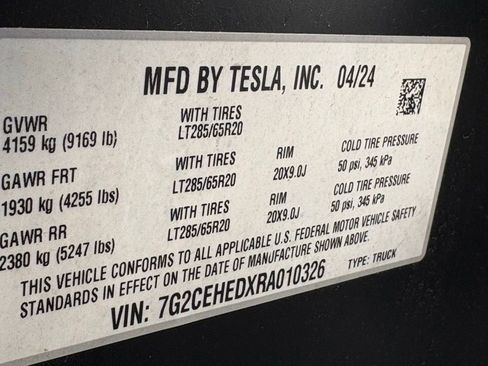 Used 2024 Tesla Cybertruck AWD Crew Cab image 19