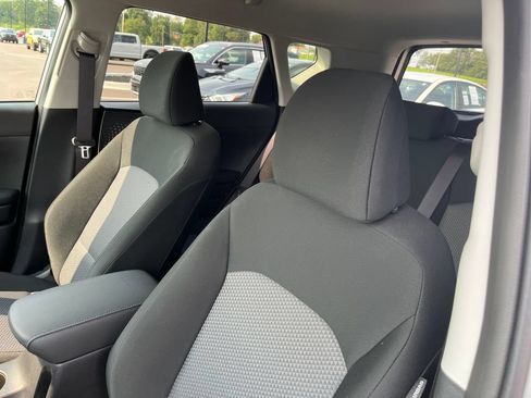 Used 2025 Kia Soul LX w/ LX Technology Package FWD image 12