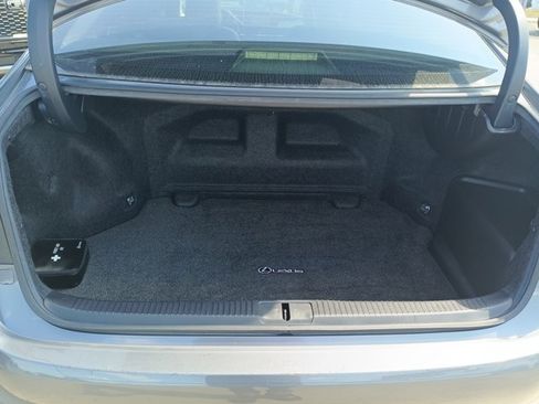 Used 2016 Lexus ES 300h image 19