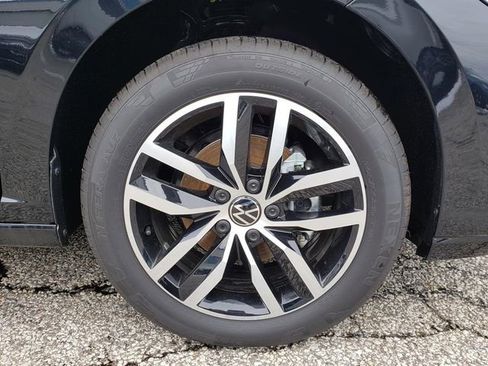 New 2026 Volkswagen Jetta SE FWD image 12