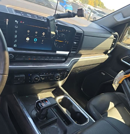 Used 2024 Chevrolet Silverado 1500 LTZ w/ LTZ Premium Package AWD/4WD image 4