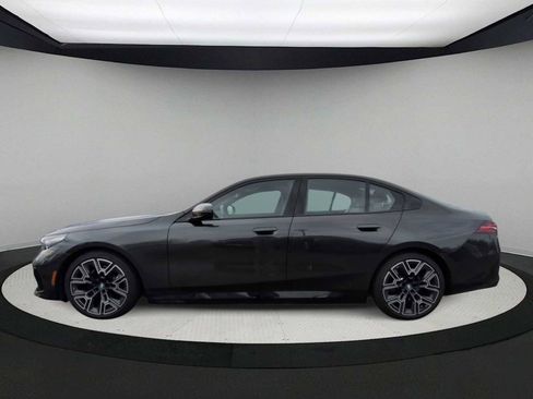 Used 2025 BMW i5 xDrive40 w/ M Sport Package image 5