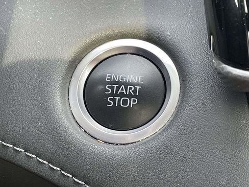 Used 2024 Toyota Highlander Platinum image 38