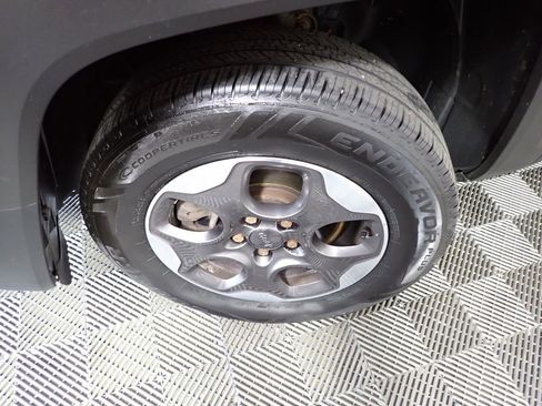 Used 2017 Jeep Renegade Sport w/ Power & Air Group image 45