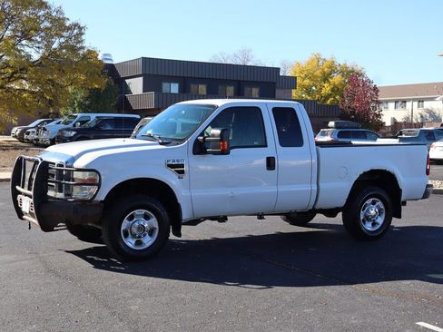 Used 2010 Ford F250 XLT image 10