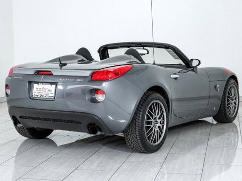 Used 2009 Pontiac Solstice GXP RWD image 6