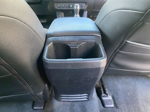 Used 2018 Toyota Tacoma TRD Off-Road w/ Technology Package image 28