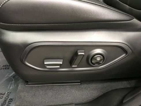 New 2025 Jeep Grand Cherokee L Limited image 13