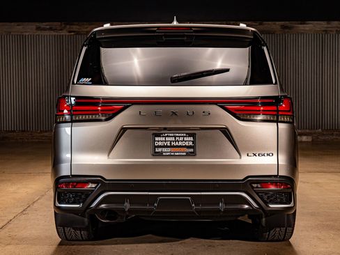 Used 2022 Lexus LX 600 F Sport image 8