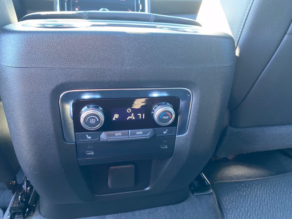 Used 2026 GMC Yukon XL Denali w/ Sun & Power Step Package AWD/4WD image 29