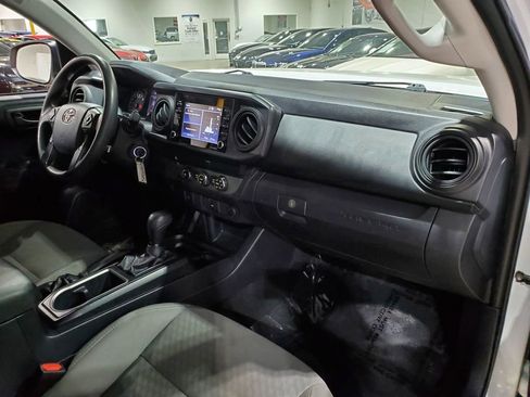 Used 2020 Toyota Tacoma SR RWD image 15